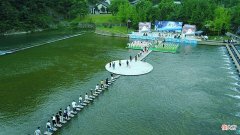 【爱历史】谢灵运登上孤屿山，写下了这首著名的山水诗，七八句是名句