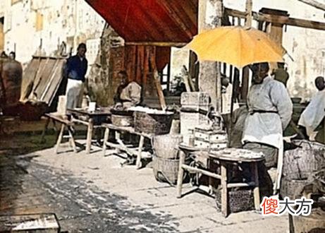 【历史故事】珍贵旧影：1920年代的湖北武汉街拍，商贾云集的汉口生活