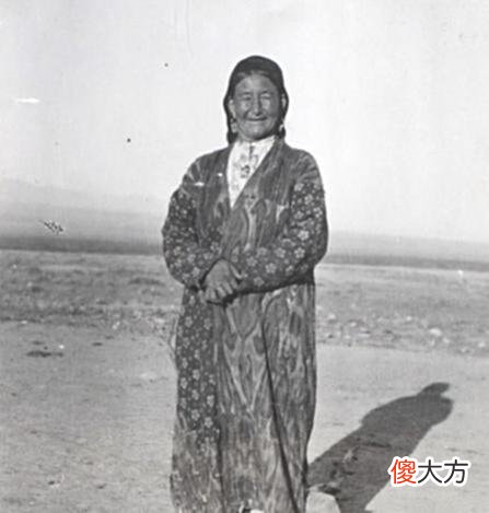 【爱历史】老照片：1910年新疆伊犁人物肖像，伊犁河风景与当地牧民