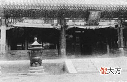 【爱历史】老照片：1901年的北京宫殿，乾清殿、储秀宫与中和殿