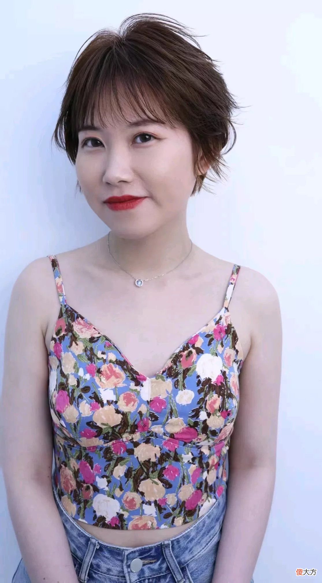 【时尚一点】别再烫全头卷了，当下最火短发送给你，美到让人看不够