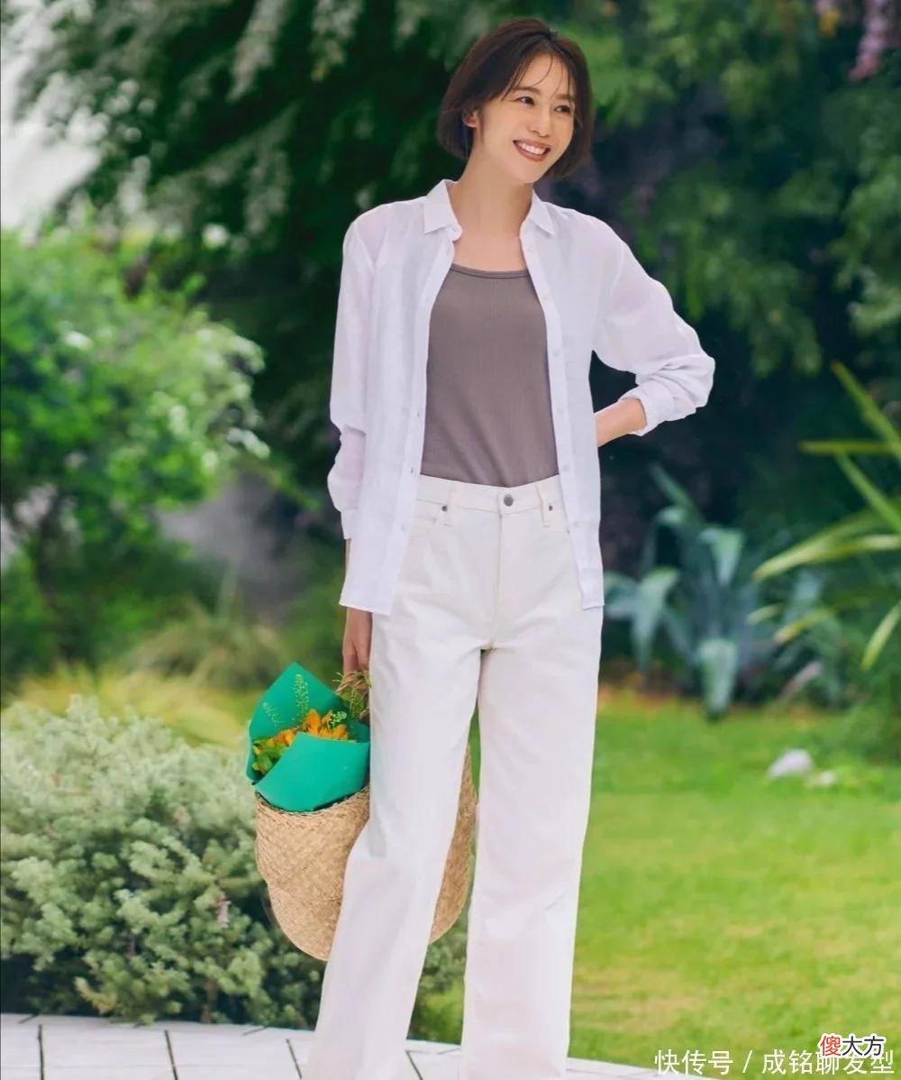 【时尚一点】建议女人过了40岁这样穿，不仅有高级感更显气质，优雅大气又减龄