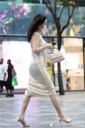 【时尚一点】种类繁多的高跟鞋，在夏季的时尚街区，你都看不过来了