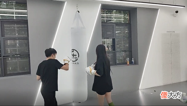 【游戏世界】耀扬被小芳一拳KO，这次是真的没戏了，输给童锦程成定局