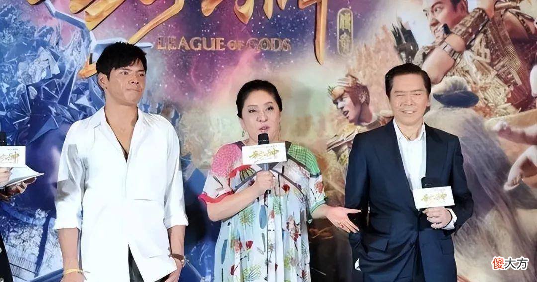 【就爱时尚】向太的裙装造型,过于宽松肥大像睡衣