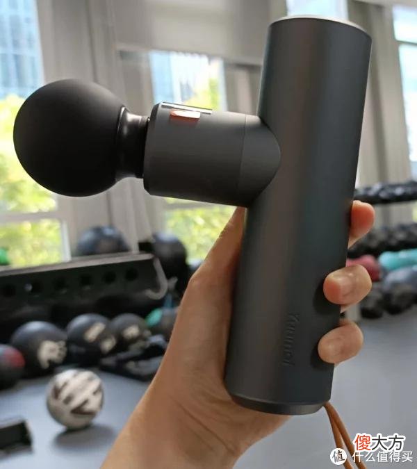 【就爱时尚】家居好物 篇九十八：筋膜枪怎么选？筋膜枪哪个牌子好？有品mini VS 云麦CC极限二选一！