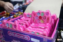 【就爱时尚】两协会：不存在“食品级”化妆品，误当食物摄入存在安全风险