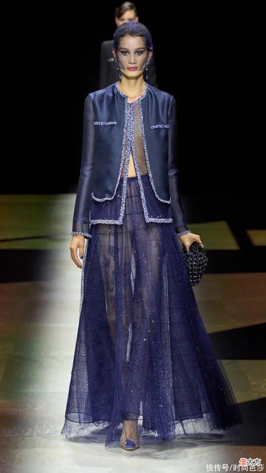 【就爱时尚】Armani先生的闪烁银河，??谁能不爱？