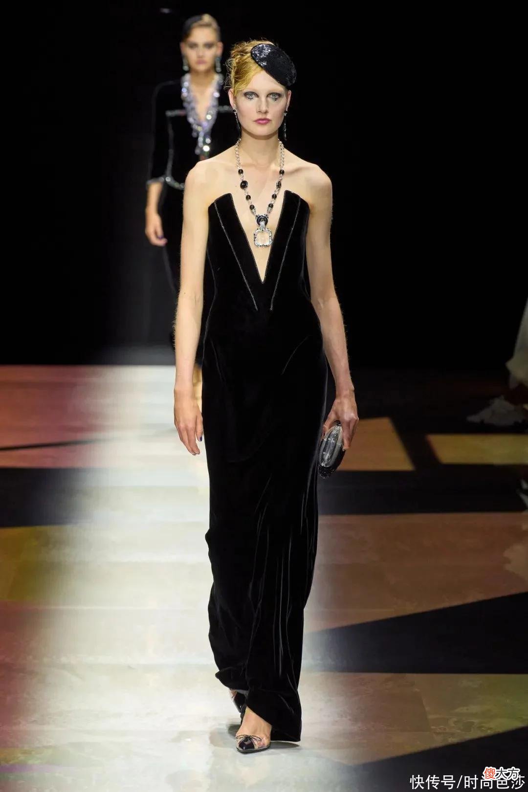 【就爱时尚】Armani先生的闪烁银河，??谁能不爱？
