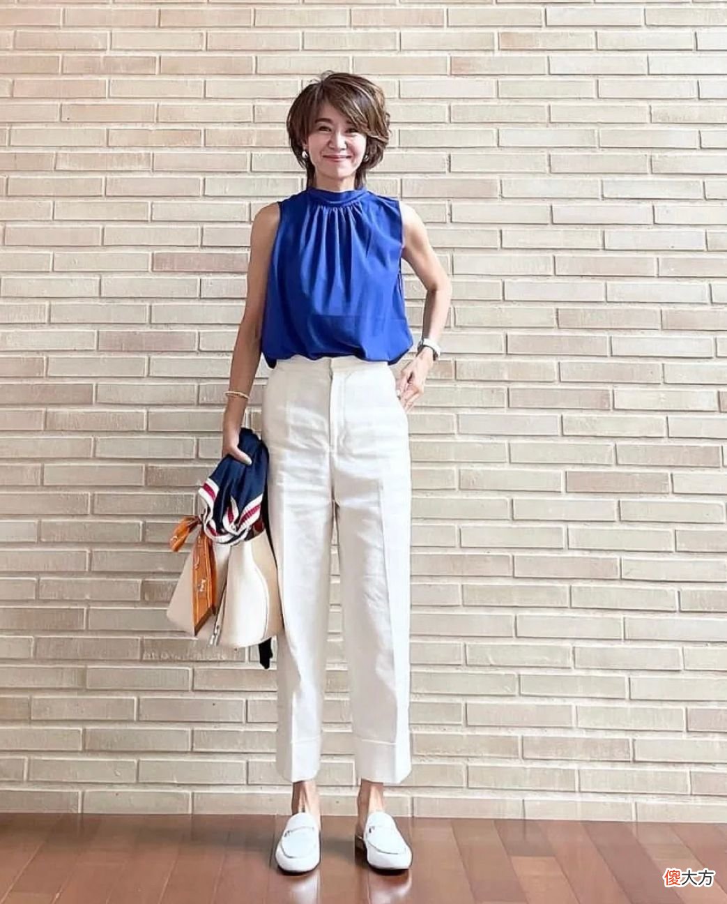 【时尚一点】50岁女人想甩掉“大妈感”，学学日本主妇的夏季穿搭，时髦又减龄
