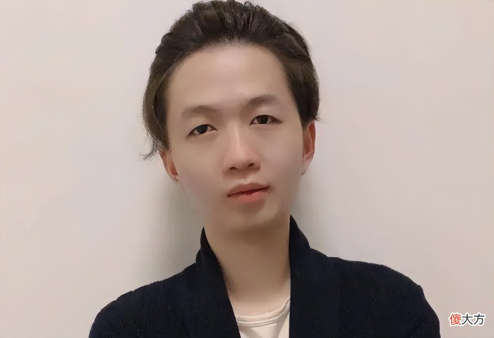 【游戏迷】王者荣耀：德华痛苦时戴上痛苦面具，直播间网友不停欢呼