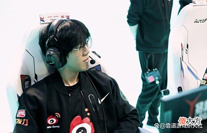 【游戏迷】LOL：韩网热议WBG战队不敌TES，Theshy太能送了，TES赢得太侥幸了