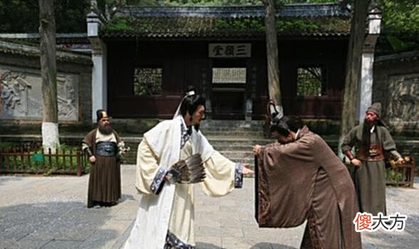 【爱历史】历史上诸葛亮“十战九输”，为何刘备还让他当军师？