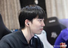 【游戏迷】太想在RNG面前表现自己？Cryin为何发挥失常？