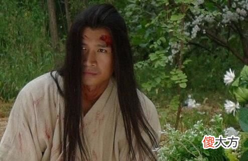 【历史故事】皇帝宴请丞相，却不给筷子，丞相吃完后愤而离去，皇帝：此人该杀