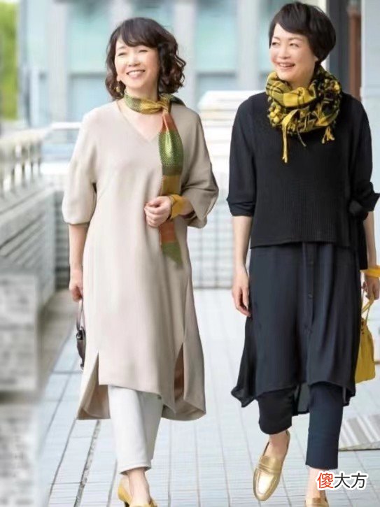 【时尚一点】50岁女人再节省也别穿得太寒酸，学学日本主妇，优雅得体还不显老