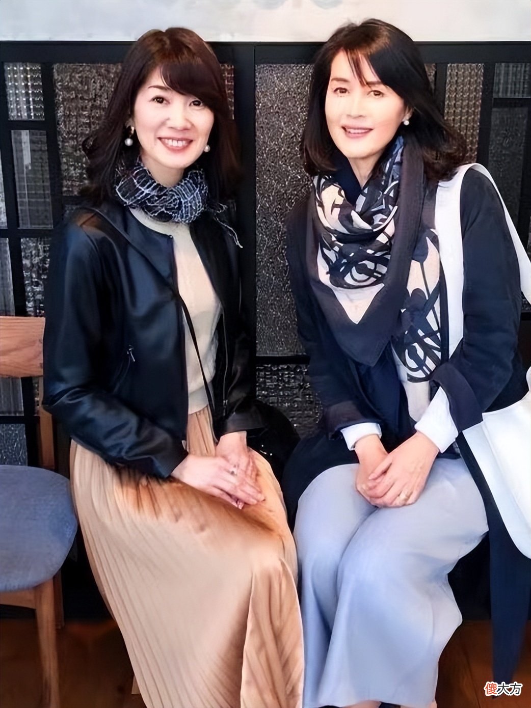 【时尚一点】50岁女人再节省也别穿得太寒酸，学学日本主妇，优雅得体还不显老