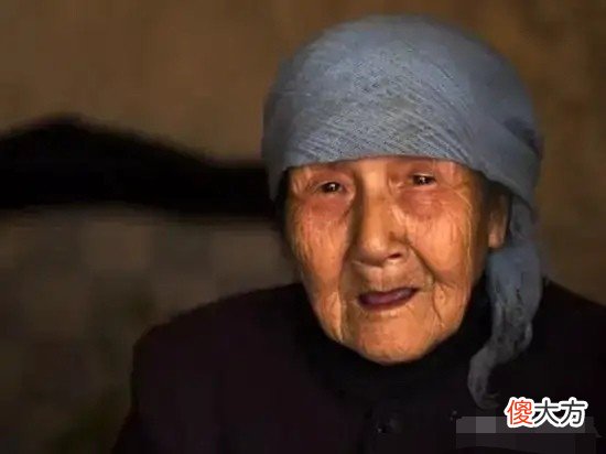 【历史故事】日本人的孩子，怎么能留啊！她一狠心，扔进了山沟里