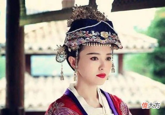 【历史故事】嫡母皇太后和生母皇太后谁的地位更高？数千年嫡庶等级是如何被一步步打破的？