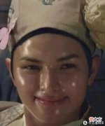 【就爱时尚】油水多是好事，但是油水都长脸上去了，就尴尬了，避免夏日油光满面，从基本
