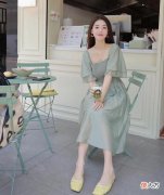 【就爱时尚】女人不管什么年龄，这些显老色裙子不要选，试试这四种高级色