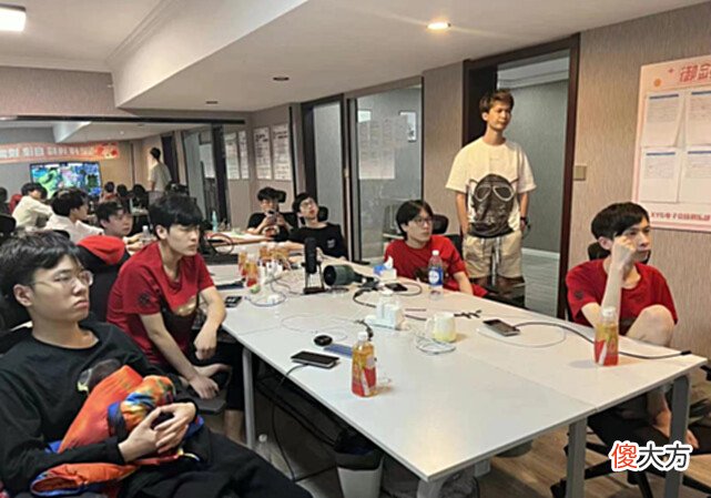 【游戏迷】XYG上一门也不敌KSG，大仙直播表示看淡了，想重返s组难于登天
