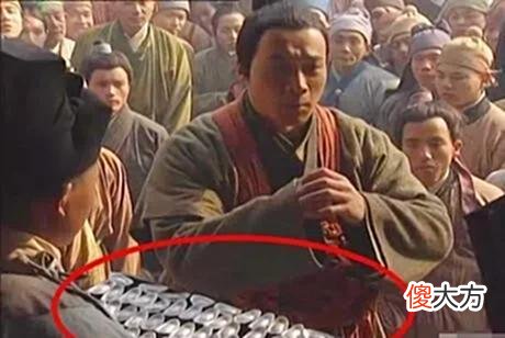 【历史故事】林冲买刀用一千贯，武松打虎赏了一千贯，宋朝一千贯是现在多少钱