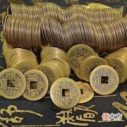【历史故事】林冲买刀用一千贯，武松打虎赏了一千贯，宋朝一千贯是现在多少钱