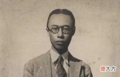 【爱历史】溥仪晚年回故宫参观，从龙椅底下掏出1件东西，失声哭道：这可是宝贝！