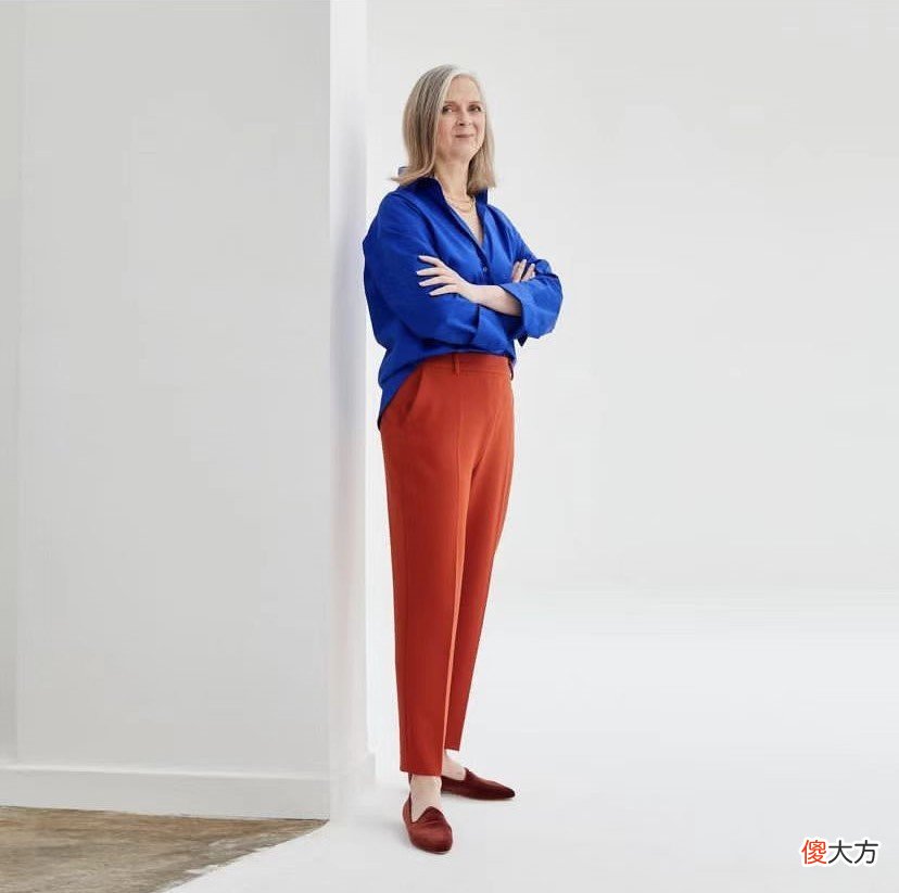【时尚一点】平凡无奇的银发女士，如何成为坐拥70万粉丝的时尚博主？