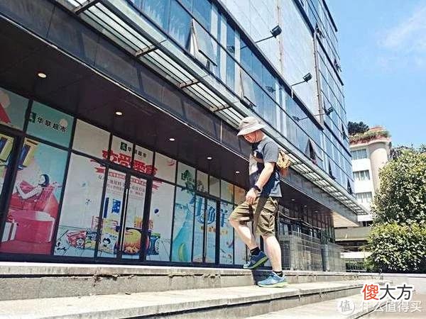 【时尚一点】这低调的小众品牌是我夏日的首先，先看帽子：单导动态奔尼帽
