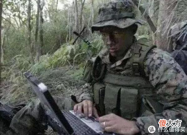 【时尚一点】这低调的小众品牌是我夏日的首先，先看帽子：单导动态奔尼帽