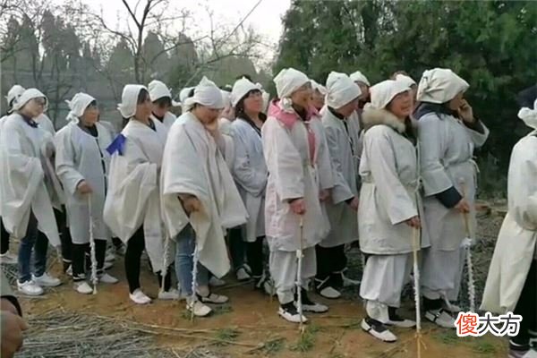 做梦梦见别人穿孝服怎么回事？(图文)