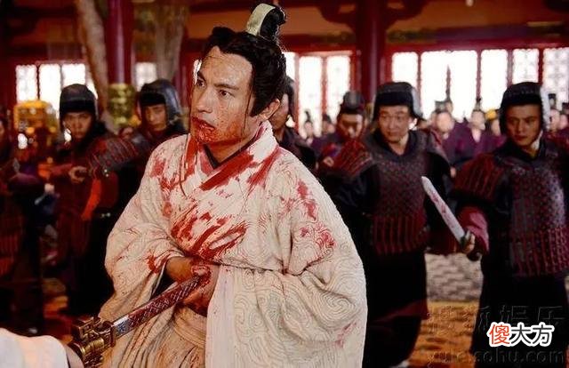 【历史故事】“匹夫一怒，血溅五步”当众殴打辱骂皇帝的权臣，却因为一句话，在临禅位前被厨奴刺杀而亡