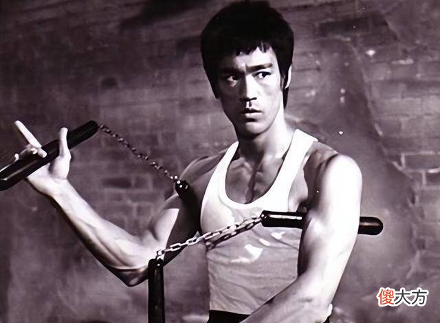 【爱历史】为练就一身正派功夫，李小龙将体脂率降至恐怖3%