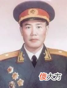 【爱历史】一野杨罗耿兵团杨得志司令员罗瑞卿政委耿飙参谋长麾下师长以上将军55年授什么军衔？少将 中将 上将？
