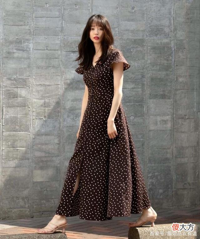 【就爱时尚】夏天没来得及减肥的女生，这几种照着穿就对了，轻松甩掉路人感