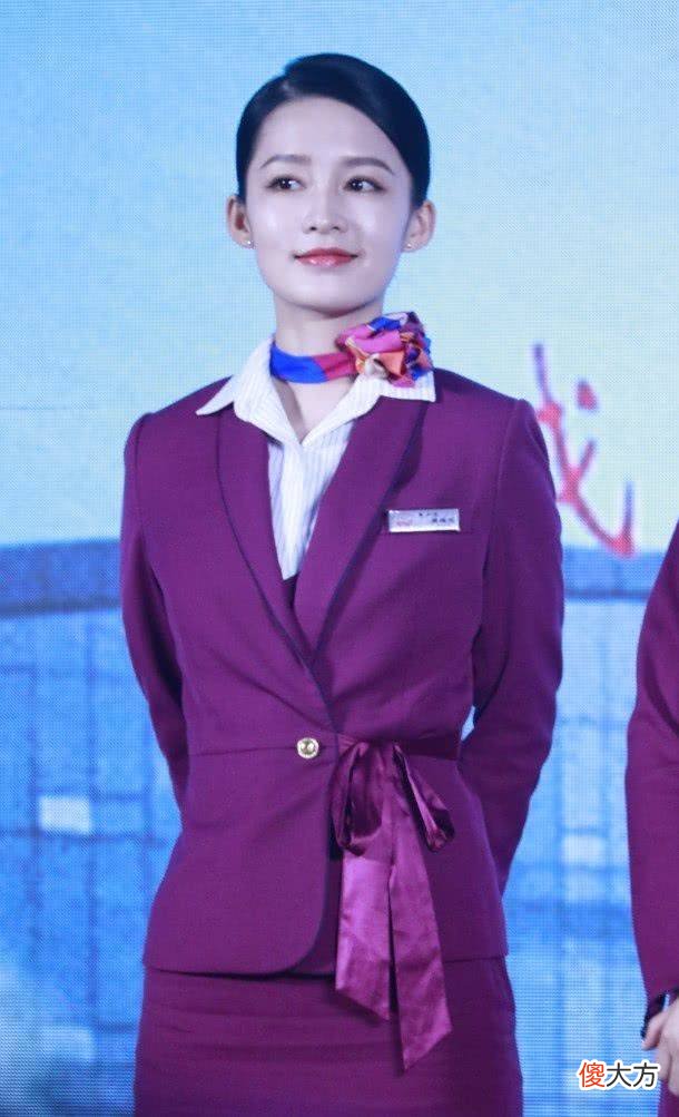 【时尚一点】李沁穿空姐制服后一对比，难怪那么圈粉
