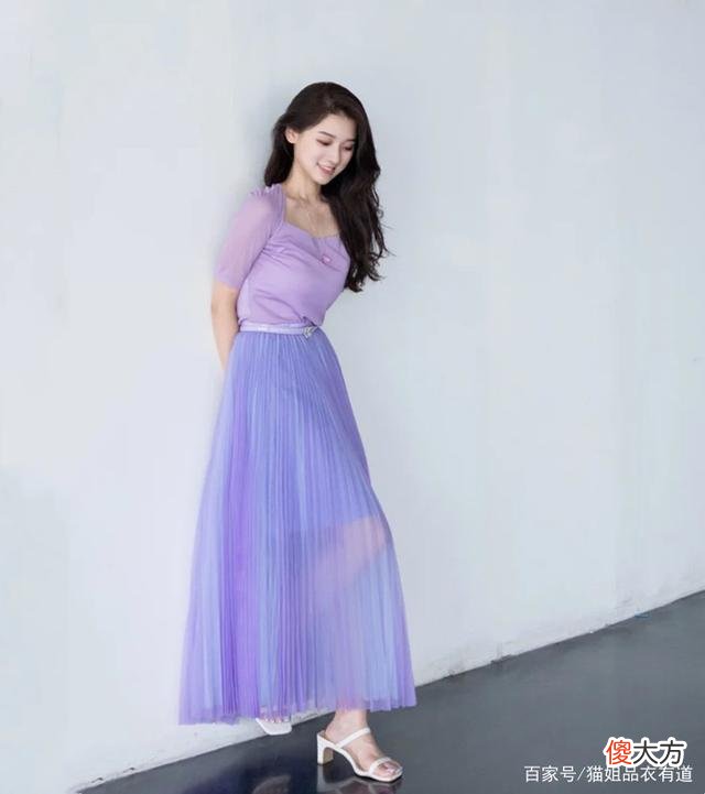 【时尚一点】今夏流行穿“渐变裙”,这几种照着穿就对了,轻松甩掉路人感
