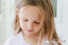 孩子拍照时不爱笑怎么办，3个方法教你拍出可爱活泼的照片！