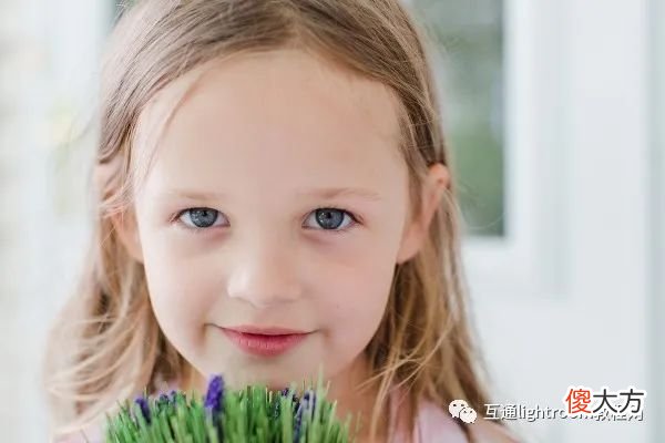 孩子拍照时不爱笑怎么办，3个方法教你拍出可爱活泼的照片！