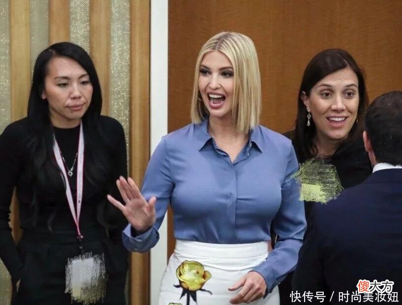 【就爱时尚】伊万卡180身材好惊艳,穿蓝色衬衫配包臀裙干练时尚,不愧是超模