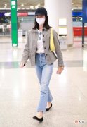 【时尚一点】杨采钰的穿搭示范值得一看，衬衫穿出高雅女人味，迷人又有范