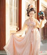 【时尚一点】大唐贵妇的打造秘诀：了解唐风汉服后你是不是也很想尝试