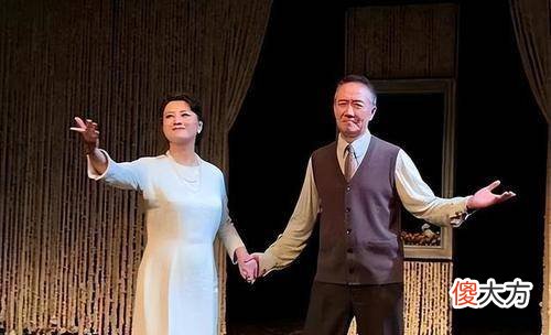 【就爱时尚】李幼斌51岁老婆胖成这样看着像普通人，发福后穿搭变得随性