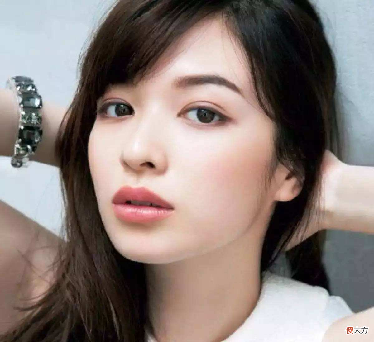 【就爱时尚】适合40岁+女性的5款发型，气质又减龄