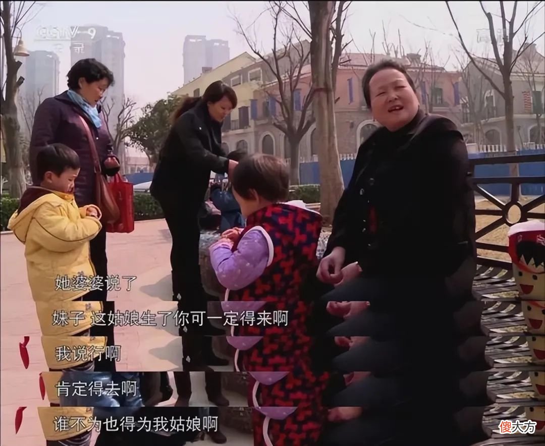 姥姥和奶奶带娃，到底谁没有私心？过来人给出答案，宝妈别搞错了