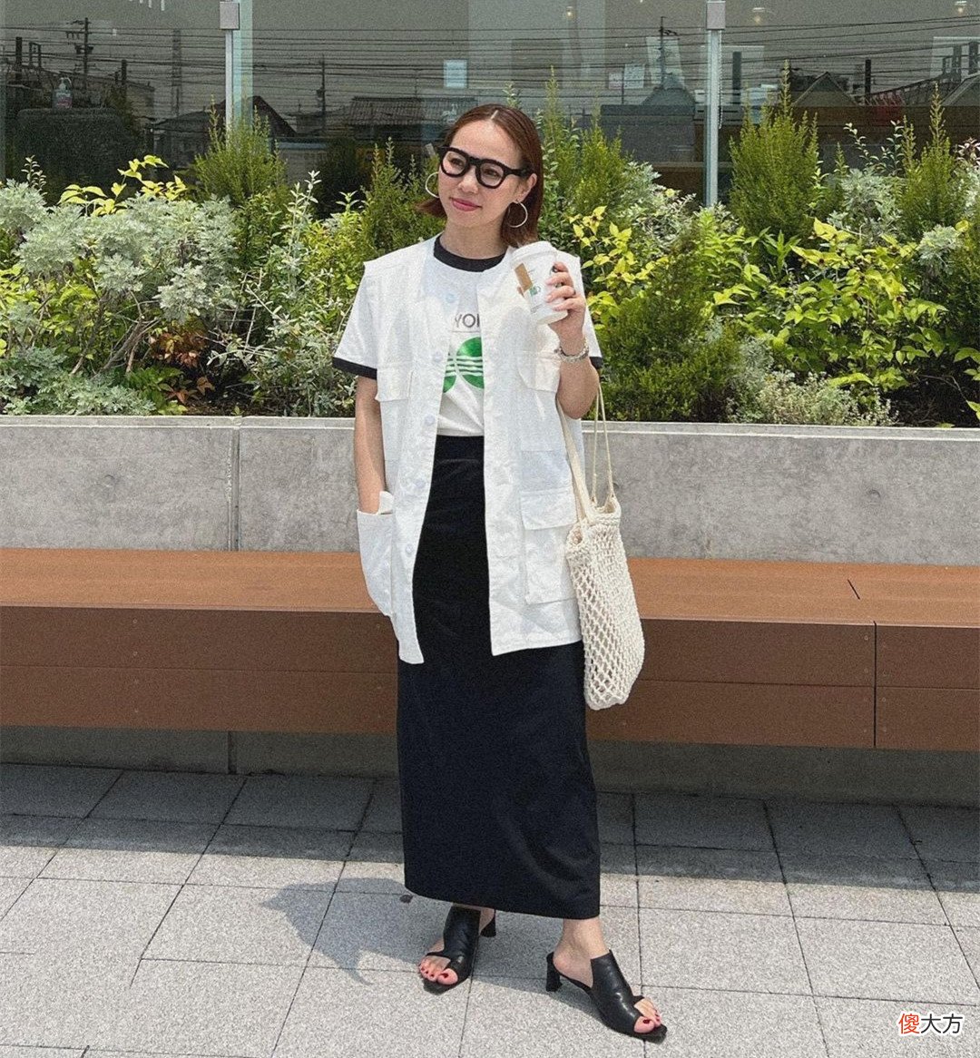 【就爱时尚】女人会打扮更自信，这位日本主妇没长相、没身材，用穿搭赢得体面