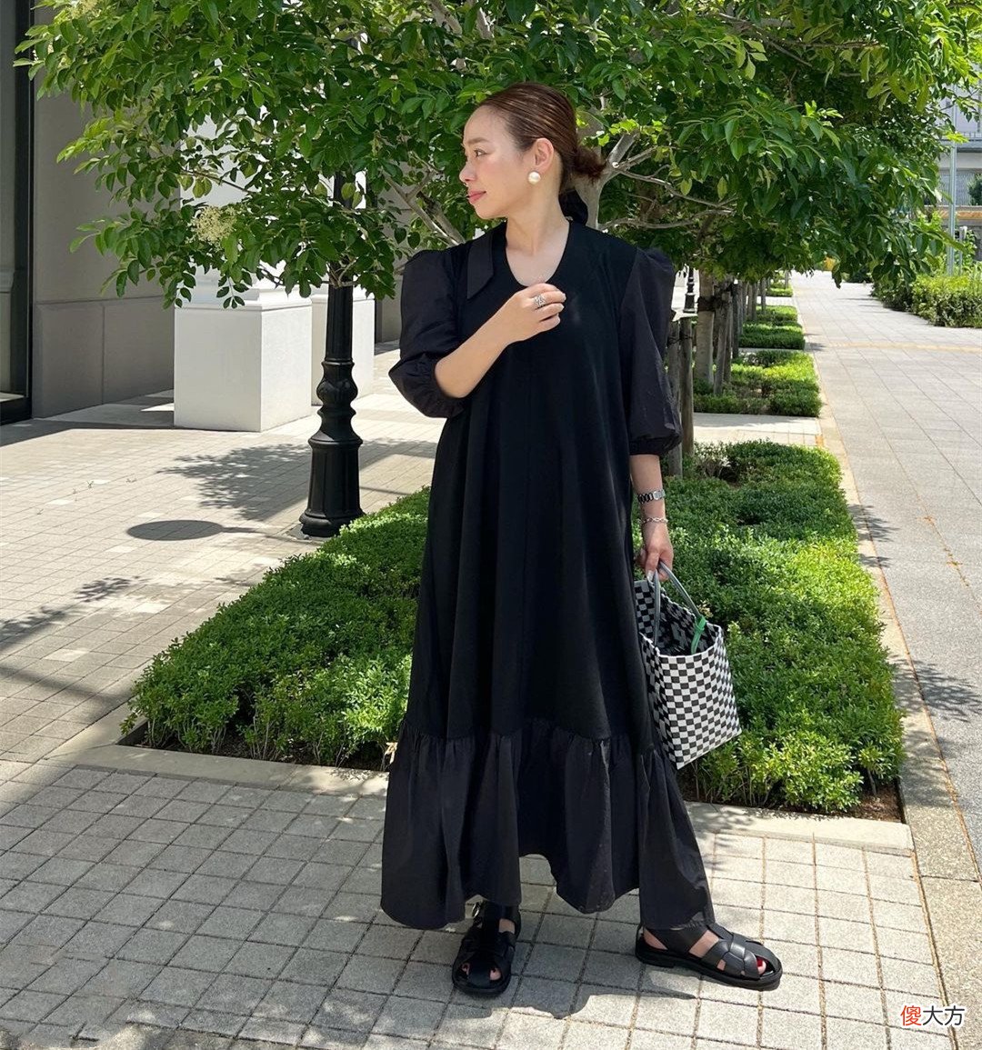 【就爱时尚】女人会打扮更自信，这位日本主妇没长相、没身材，用穿搭赢得体面