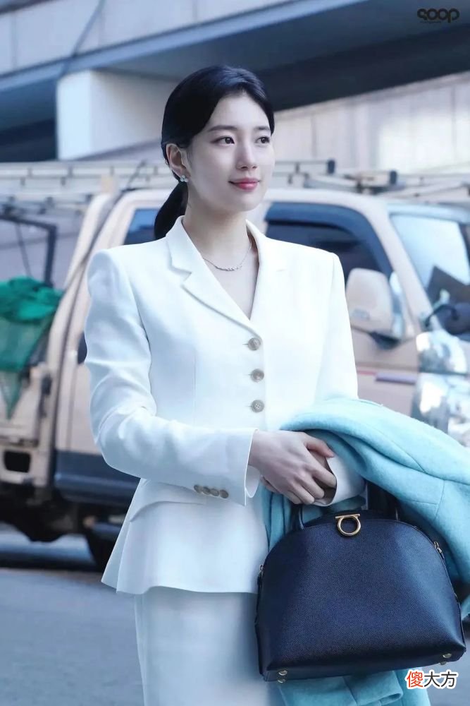 【时尚一点】演绎冒牌白富美人生，裴秀智戏里戏外的造型绝了